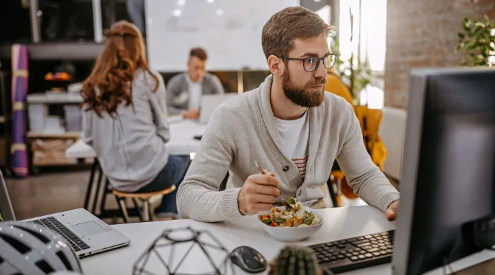 Work, family, men rushing around – but what do they eat in the meantime? 