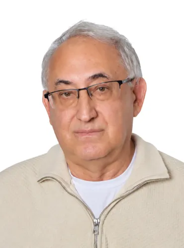 Róbert Szuchy, M.D.